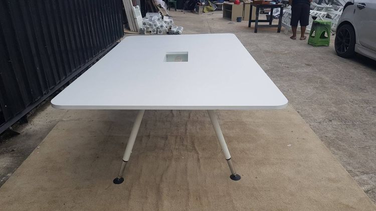 โต๊ะประชุม 6 ที่นั่ง ยี่ห้อ Rockworth ขาเหล็ก สีขาว รูปที่ 3