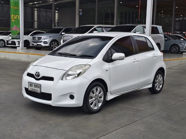 Toyota Yaris 2012 1.2 E Sedan เบนซิน เกียร์อัตโนมัติ ขาว รูปที่ 3
