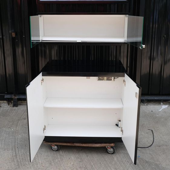 Light Box ป้ายโฆษณาสินค้า ป้ายไฟทรงสูง 2 ฝั่ง กระจกเงา 2 ข้าง รูปที่ 4