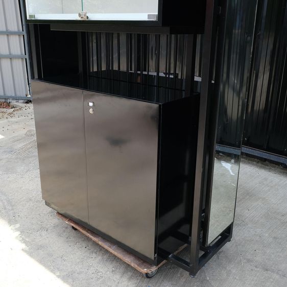 Light Box ป้ายโฆษณาสินค้า ป้ายไฟทรงสูง 2 ฝั่ง กระจกเงา 2 ข้าง รูปที่ 5