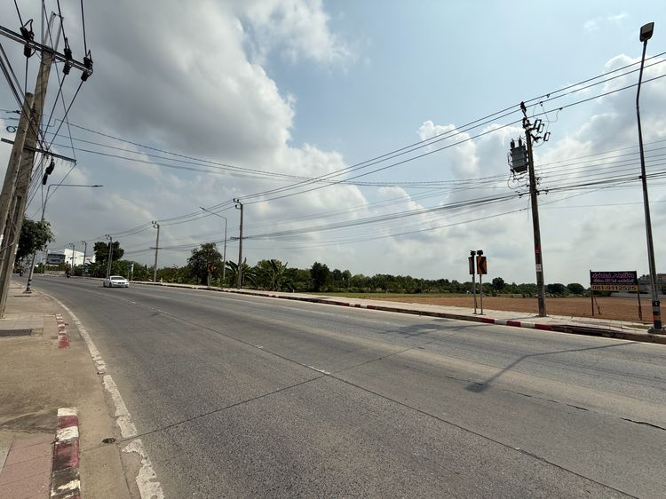 แบ่งขายที่ดิน 3 ไร่ ถมแล้ว หน้ากว้าง ทำเลดี ติดถนนใหญ่ ซ.หทัยราษฏร์ 50 คลองสามวา กรุงเทพ รูปที่ 4