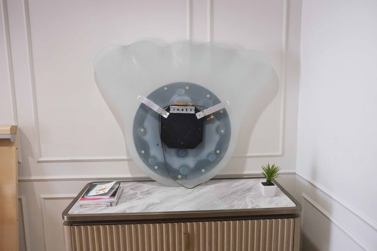 กระจกเงาวงกลม กรอบลายเปลือกหอย รูปที่ 4