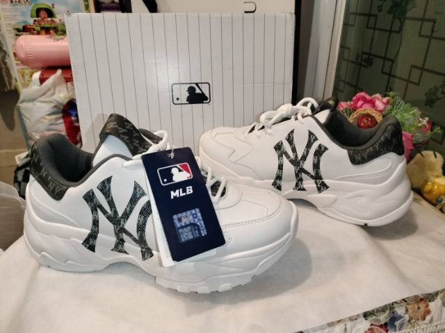 รองเท้าแบรดแท้ รูปที่ 5