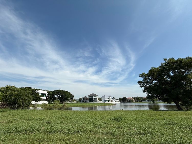 ขายที่ดินเปล่า 273 ตรว. ม.กฤษดานคร 21 บางนา กม6. แปลงสวย ติดทะเลสาบ 180 องศา ใกล้ Mega บางนา รูปที่ 3