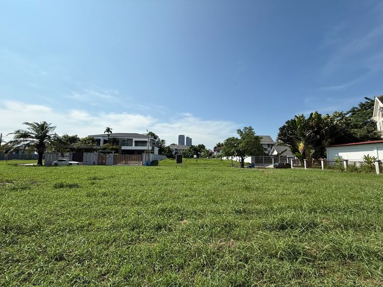 ขายที่ดินเปล่า 273 ตรว. ม.กฤษดานคร 21 บางนา กม6. แปลงสวย ติดทะเลสาบ 180 องศา ใกล้ Mega บางนา รูปที่ 4