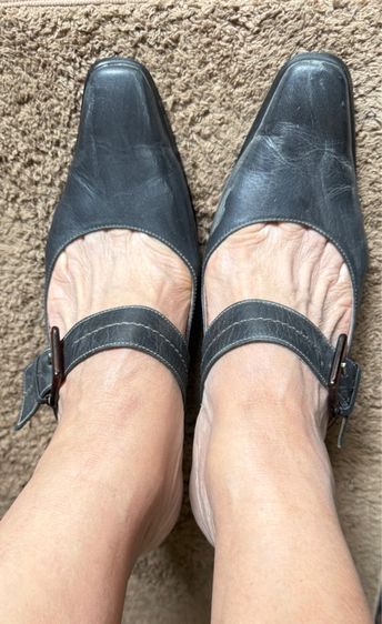 รองเท้าส้นสูง