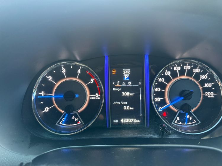 Toyota Fortuner 2016 2.8 V Utility-car ดีเซล เกียร์อัตโนมัติ บรอนซ์ทอง รูปที่ 4