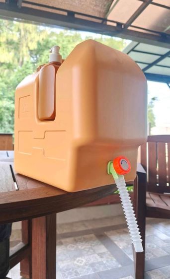 ถังน้ำแคมปิ้ง 20 ลิตร — สภาพมือ 1 (ไม่เคยใช้งาน)