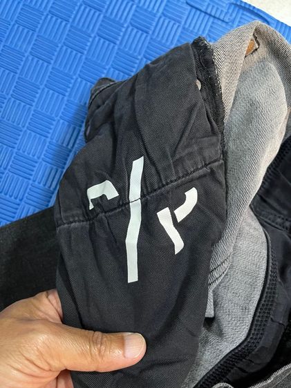 ยีนส์สีดำ รูปที่ 10