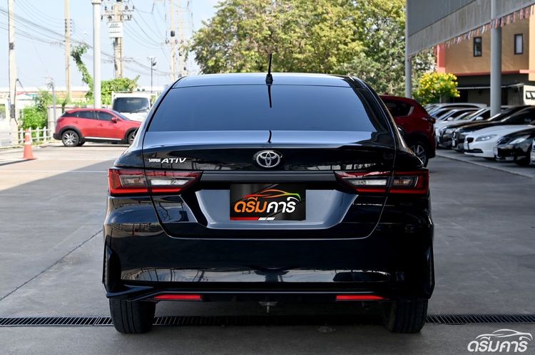 Toyota Yaris ATIV 2023 1.2 Sport Sedan เบนซิน ไม่ติดแก๊ส เกียร์อัตโนมัติ ดำ รูปที่ 4
