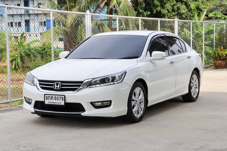 Honda Accord 2013 2.0 EL Sedan เบนซิน ไม่ติดแก๊ส เกียร์อัตโนมัติ ขาว รูปที่ 2