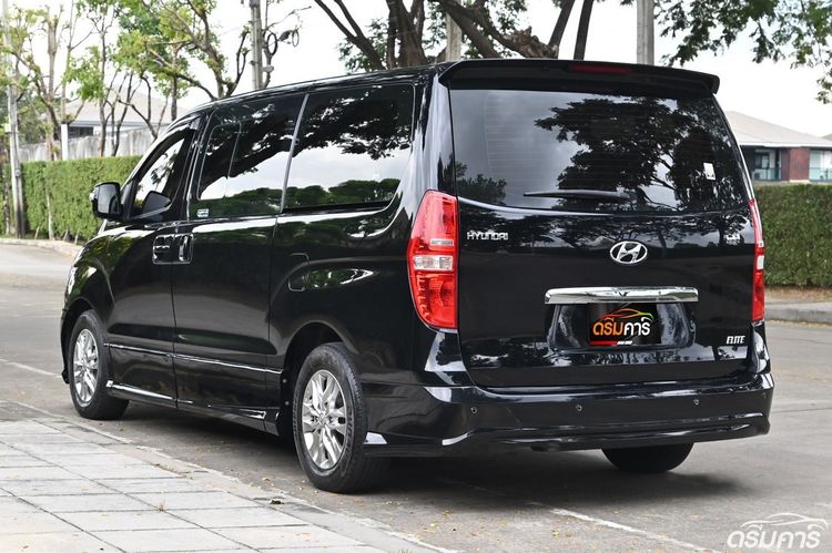 Hyundai H-1  2015 2.5 Elite Van ดีเซล ไม่ติดแก๊ส เกียร์อัตโนมัติ ดำ รูปที่ 4