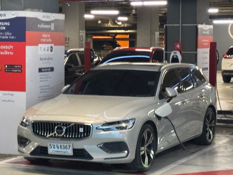 Volvo V60 2020 2.0 T8 Inscription 4WD Van เบนซิน เทา รูปที่ 2