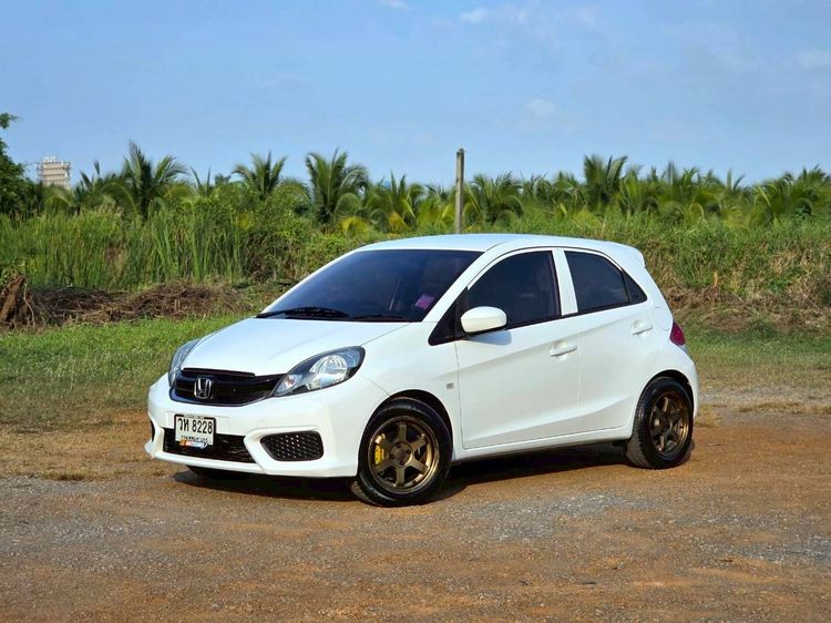 รถ Honda Brio 1.2 V สี ขาว
