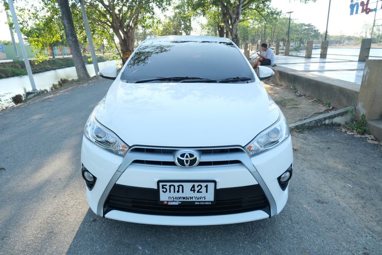 Toyota Yaris 2016 1.2 G Sedan เบนซิน ไม่ติดแก๊ส เกียร์อัตโนมัติ ขาว รูปที่ 2