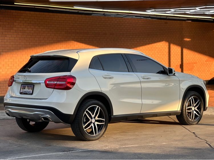 Mercedes-Benz GLA-Class 2017 GLA200 Utility-car เบนซิน ไม่ติดแก๊ส เกียร์อัตโนมัติ ขาว รูปที่ 4