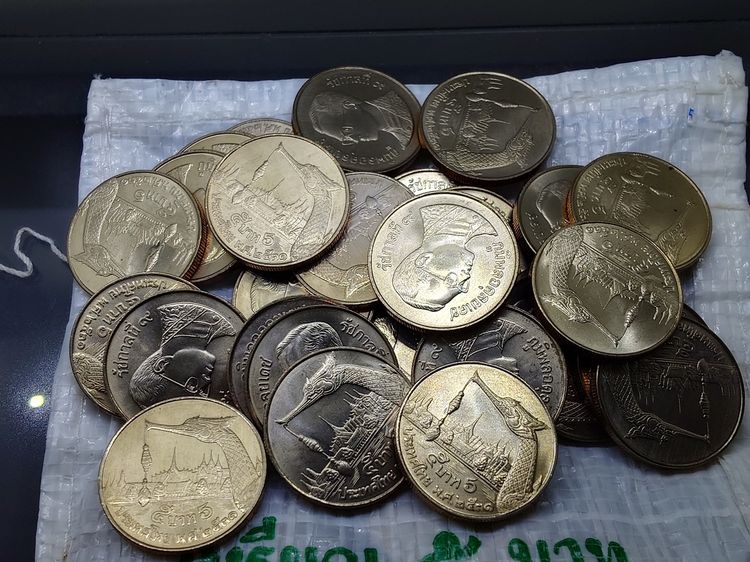 เหรียญยกถุง (ถุงเปิด 100 เหรียญ) เหรียญ 5 บาท หัวเรือพระที่นั่งสุพรรณหงส์ ปี 2531 ไม่ผ่านใช้ ตัวติดลำดับหายาก รูปที่ 4