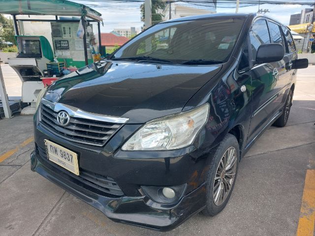 Toyota Innova 2012 2.0 G Utility-car เบนซิน LPG เกียร์อัตโนมัติ ดำ รูปที่ 3