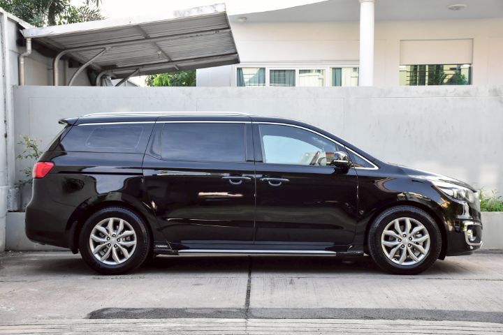 Kia Grand Carnival 2018 2.2 EX Van ดีเซล ไม่ติดแก๊ส เกียร์อัตโนมัติ ดำ รูปที่ 2