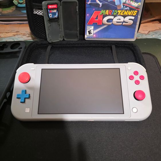 Nintendo Switch Lite – Zacian and Zamazenta Edition  รูปที่ 4
