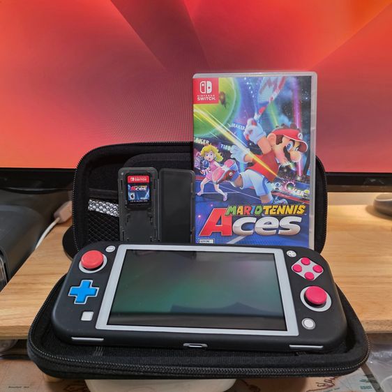 Nintendo Switch Lite – Zacian and Zamazenta Edition  รูปที่ 2