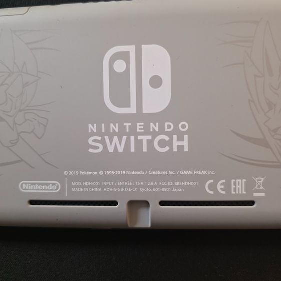 Nintendo Switch Lite – Zacian and Zamazenta Edition  รูปที่ 10
