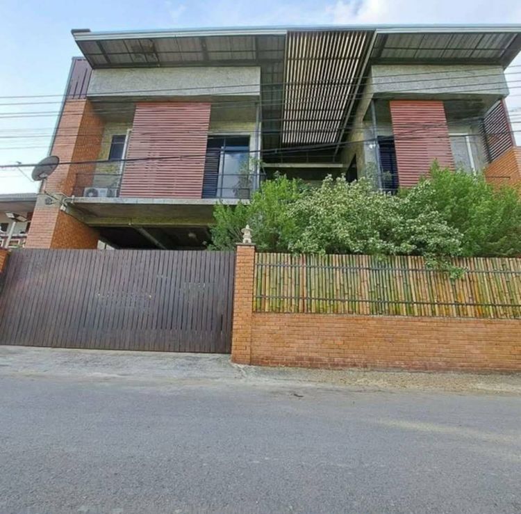 อื่นๆ ตกแต่งครบ 2010 House For rent 2 Storeys, LOFT Style Near Chiang Mai city 240 Sqm. (54 SQ Wa) Located at Maehea district