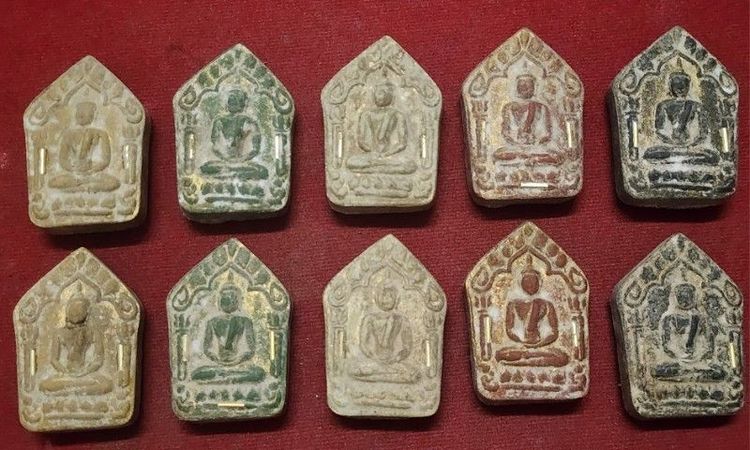 พระขุนแผนปู่ทิม ฝังพระรอด ปี15 จำนวน10องค์ รูปที่ 2