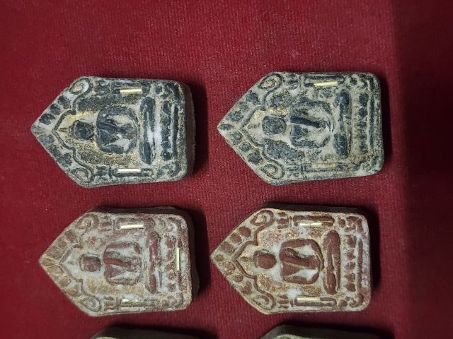 พระขุนแผนปู่ทิม ฝังพระรอด ปี15 จำนวน10องค์ รูปที่ 6