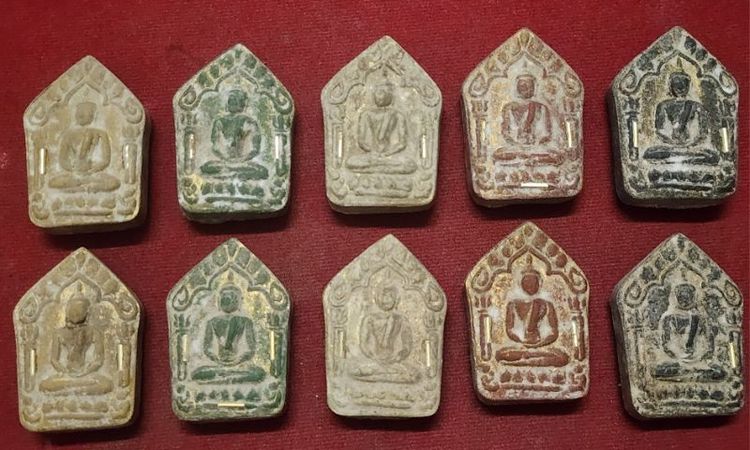 พระขุนแผนปู่ทิม ฝังพระรอด ปี15 จำนวน10องค์ รูปที่ 3