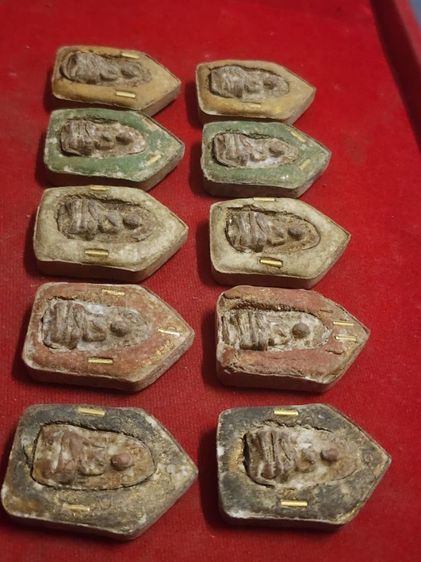 พระขุนแผนปู่ทิม ฝังพระรอด ปี15 จำนวน10องค์ รูปที่ 13