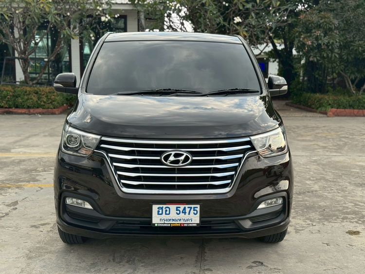 Hyundai H-1  2018 2.5 Deluxe Van ดีเซล ไม่ติดแก๊ส เกียร์อัตโนมัติ น้ำตาล รูปที่ 3