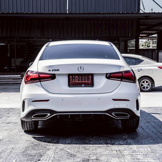Mercedes-Benz A-Class 2021 A200 Sedan เบนซิน ไม่ติดแก๊ส เกียร์อัตโนมัติ ขาว รูปที่ 4