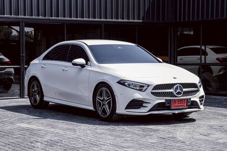 รถ Mercedes-Benz A-Class A200 สี ขาว