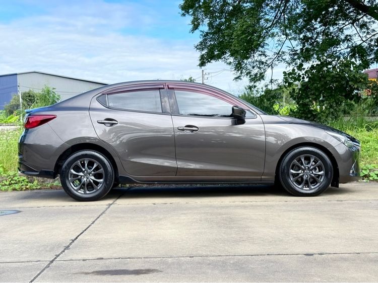 Mazda Mazda 2 2019 1.3 High Connect Sedan เบนซิน เกียร์อัตโนมัติ น้ำตาล รูปที่ 3