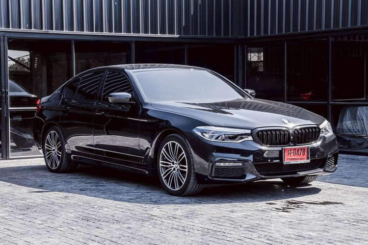 รถ BMW Series 5 530e สี ดำ