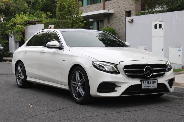 Mercedes-Benz E-Class 2017 E350 AMG Sedan ปลั๊กอินไฮบริด (PHEV) เกียร์อัตโนมัติ ขาว รูปที่ 3