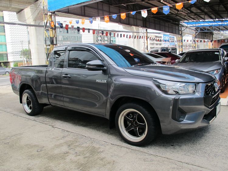 Toyota Hilux Revo 2024 2.4 Z Edition Entry Pickup ดีเซล ไม่ติดแก๊ส เกียร์ธรรมดา เทา รูปที่ 2