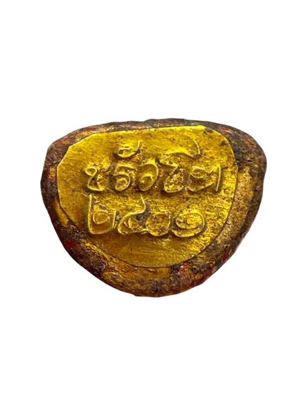 รูปหล่อหลวงปู่ทวด เนื้อโลหะลงรักปิดทอง ฐานติดแผ่นทอง ขรัวโต 2411 สายวังหน้า พุทธคุณแคล้วคลาด เมตตามหาลาภเด่น สภาพเดิมเข้มขลังสุดๆ  รูปที่ 6