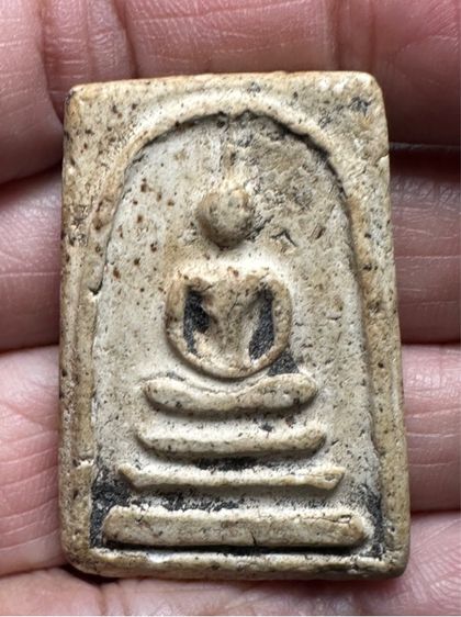 🙏พระสมเด็จพิมพ์ทรงเจดีย์🙏พระสมเด็จพิมพ์ใหญ่ เนื้อมีมวลสาร องค์ละ 1000