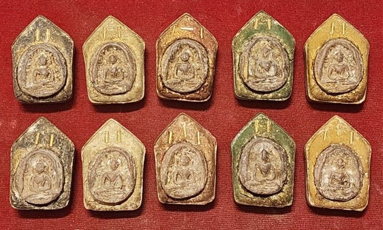 พระขุนแผนหลวงปู่ทิม หลังฝังพระซุ้มกอ ปี15 จำนวน10องค์ รูปที่ 3