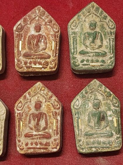 พระขุนแผนหลวงปู่ทิม หลังฝังพระซุ้มกอ ปี15 จำนวน10องค์ รูปที่ 5