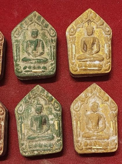 พระขุนแผนหลวงปู่ทิม หลังฝังพระซุ้มกอ ปี15 จำนวน10องค์ รูปที่ 6