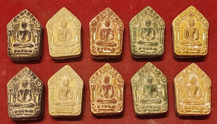 พระขุนแผนหลวงปู่ทิม หลังฝังพระซุ้มกอ ปี15 จำนวน10องค์ รูปที่ 2