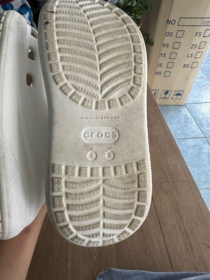 crocs w6 สีขาวของแท้ รูปที่ 4