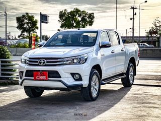 toyota Revo double cab 2.4 g prerunner at ปี2017