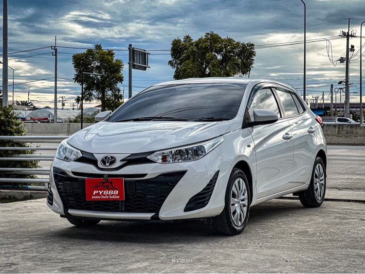 Toyota Yaris 2017 1.2 J Sedan เบนซิน ไม่ติดแก๊ส เกียร์อัตโนมัติ ขาว รูปที่ 3