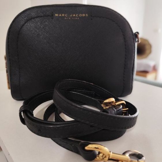 ไม่ระบุ ดำ หนังแท้ กระเป๋า MARC JACOBS ขายตามสภาพมีตำหนิก่อนตัดสินใจสั่งกรุณาอ่านรายระเอียด