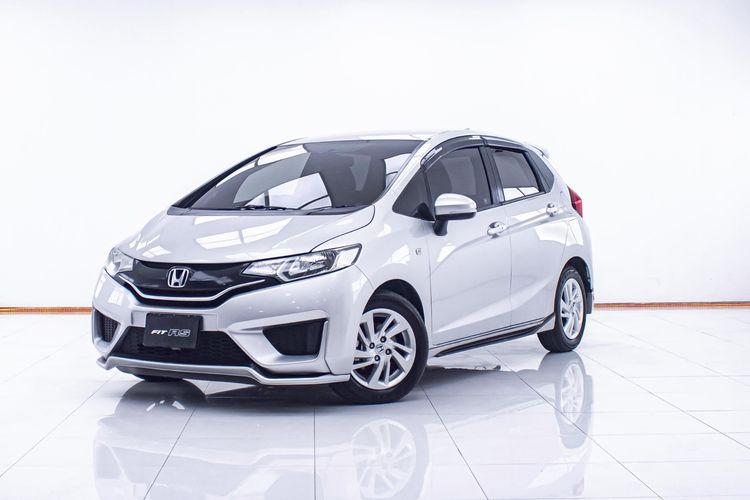 รถ Honda Jazz 1.5 V สี เทา