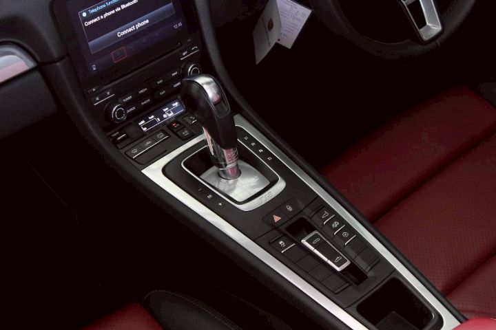 Porsche 718 2019 2.0 Boxster เบนซิน ไม่ติดแก๊ส เกียร์อัตโนมัติ ดำ รูปที่ 4